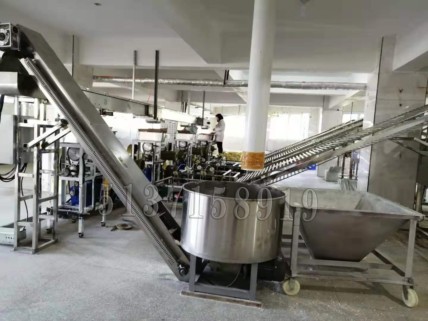 全自動(dòng)米線機(jī)安裝現(xiàn)場 全自動(dòng)米線機(jī)安裝現(xiàn)場